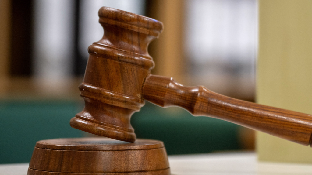 Judge sets bail at $200,000 for sex offender accused of posing as teen at Maple Grove school — WCCO / CBS Minnesota, Beaumont Schools news